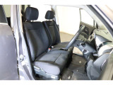 すわり心地の良い運転席・助手席です。長時間のドライブの疲れ軽減に貢献します。どうぞ快適なドライブを♪