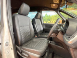 運転席シート廻りは使用感も少なく、良好な状態となっています。丁寧に使われていたことがよくわかりますね。