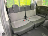 3列目シートはもちろん状態良好☆大人でもゆったりと座って頂けますので、大人数でのお出かけもラクラクです♪ご家族で、気の知れた仲間で、ドライブに行くのが楽しみですね♪