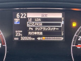 【パーキングサポートブレーキ(PKSB)】駐車時に壁などの障害物との衝突の危険性を検知すると、システムがブレーキ制御を行い衝突被害軽減をサポートします。機能には限界があるためご注意ください。