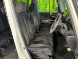 運転席シート廻りは使用感も少なく、良好な状態となっています。丁寧に使われていたことがよくわかりますね。