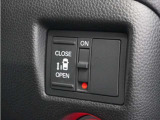 ◆片側電動スライドドア◆狭い駐車場でも乗り降りが楽々♪お子様が隣の車にドアを当ててしまう心配もございません!小さなお子様連れの方もこれで安心。