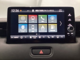 直感的に操作できるHonda CONNECTディスプレーを搭載。ナビやオーディオ操作がスムーズで、日常のドライブをより快適にしてくれる使い勝手の良い装備です。