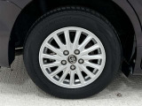 タイヤサイズは195/65R15!納車前の点検時にタイヤ交換させていただきます!純正アルミホイール!
