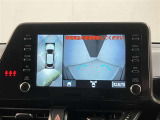 いまや必須装備「ナビゲーション」搭載!知らない場所に、スイスイッとドライブ。なんて便利な機能でしょうか?もう、これなしではハンドルを握れませんね!でも、運転中の操作は危険ですのでご注意ですね♪