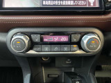 年中快適なオートエアコン、シートヒーター付