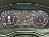 ●バーチャルコックピット:全体が液晶パネルとなっている先進的なメーターパネル。通常のスピードメーターとしての機能はもちろん、ナビ・オーディオ機能の確認・操作もでき、運転に集中しやすくなっております。