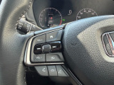 【ステアリングリモコン】ステアリングにオーディオ調節可能なスイッチが装備されていますので運転中でも視線をそらさずにオーディオの調節が可能です!