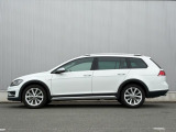 Volkswagenの認定中古車ブランド【Certified Pre-Owned】は、厳しい基準と充実の保証で、安心のカーライフをサポートします。