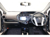 操作性に優れた運転席となります!小物入れや各ボタンの配置にこだわり、使いやすいです!座り心地もよく視認性も良好なのでロングドライブもお任せ下さい!