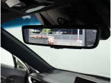 デジタルインナーミラー装備!車両後方のカメラの映像をデジタル補正で視認性を向上させてインナーミラー内に表示します♪視界を遮るものがなく、後席に同乗者がいても後方を確認しやすく安心です♪