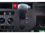 CVT(無段変速機)を採用しています!走行シーンにマッチした変速比で快適ドライブが出来ます♪