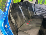 後部座席も気になるようなキズ・汚れやへたり等、大きなダメージはなく、良好な状態です。