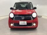 お客様に安全で快適なカーライフをお送りいただくために、中古車にも高いレベルの品質基準を設け、その基準に従って、全ての中古車について納車前整備を実施しています。