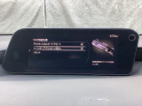 ハンドル操作をアシストすることにより車線からの逸脱回避を支援します。