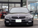 BMW在庫保有台数常時100台以上!ご来店の際はBMW本店(厚木市下荻野140-1)にご来店ください!弊社自慢の全天候型ショールーム!BMW在庫保有台数常時100台以上ございます!