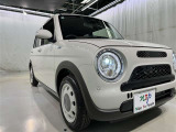 明るいライトが夜道を明るく照らしてくれます。 運転する上で、道路状況をいかに早く認識できるか重要なポイントです。 白色光が暗い道も明るく照らしてくれますよ。