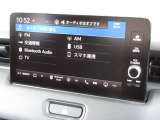 ナビゲーションはホンダコネクトディスプレイが装着されております。AM、FM、フルセグTV、Bluetoothがご使用いただけます。初めて訪れた場所でも道に迷わず安心ですね!