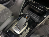 シフトレバーも操作性良く出来ています。運転縞柄ドライブモードを切り替え可能です