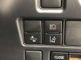 【TOYOTA SAFETY SENSE】走行中に前方の車両等を認識し、衝突の可能性がある時は警報音とブレーキで衝突回避と被害軽減をアシストしてくれます。