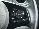 ◆アダプティブクルーズコントロール◆予め設定した車速内でクルマが自動的に加減速。前走車との適切な車間距離を維持しながら追従走行します。【LKAS】車線維持支援システムでステアリング操作を支援。
