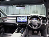 デザインもよく、居心地のよい運転席ですね。分かりやすいスイッチ類ですから操作もしやすく運転をサポートします。