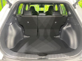 普段のお買い物や通勤、送迎等に十分な荷室スペースを確保しております。セカンドシートを倒すと、大きな荷物の積載も可能です♪
