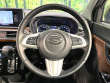 【純正革巻きステアリング】上質な革を使用することで、手にしっかり馴染みとても運転しやすいハンドルです♪