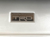 【TRDエアロ】人気のTRDエアロを装備!クルマの外観がよりスタイリッシュになり、街中で存在感あふれる1台に♪将来買い替える時にもリセールに影響しやすく、価値ある人気の装備です!