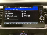 多機能と操作のしやすさを両立した、Honda CONNECT対応のナビディスプレーです。ETC2.0車載器もナビゲーション連動し、スマートフォン用Bluetoothユニット付きです。