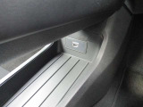HDMIにも対応していますので端末の映像も車内でお楽しみいただけます