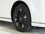 認定中古車では、厳しいHonda認定基準をクリアした厳選されたHonda認定中古車のみ、取り扱っております。「ご購入前の安心」「納車後の信頼」を車両と一緒に提供しております。