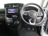 見通しのよいすっきりとした視界で、誰でも運転しやすいです。運転のしやすさは疲れにくさにも繋がりますよ♪