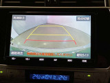 バックガイドモニターで、後方を確認しながら安心して駐車することができます。運転初心者も熟練者も必須の機能ですよ!
