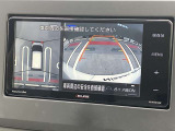 アラウンドビューモニター装備!空から見ているような映像によって不慣れな場所での車庫入れや縦列駐車等はもちろん狭い道でのすれ違いも安心していただけます♪