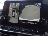 上から見たような映像で駐車をサポート!苦手な駐車も心強いですね!