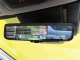 デジタルインナーミラー!バックドアに装着されたカメラにより、荷物をたくさん積んでいても後方が良く見えます!