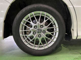 純正アルミホイールで足元バッチリ