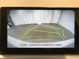 【バックモニター】駐車時に後方がリアルタイム映像で確認できます。大型商業施設や立体駐車場での駐車時や、夜間のバック時に大活躍?