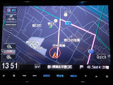 ホンダ純正ナビなのでダッシュボードにスッキリと収まっています。ナビの案内があれば土地勘の無い所でも道に迷わず安心!見知らぬ土地へのドライブも一層楽しくなります!