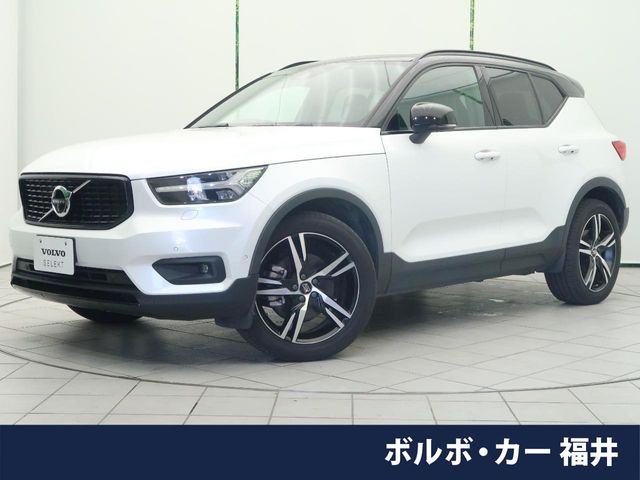 XC40 B4 AWD Rデザイン 4WD 