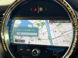 ●純正ナビ:一体感のあるナビは、高級感ある車内を演出してくれます。オーディオ機能も充実しておりますので、運転もより楽しめます♪