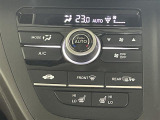 【オートエアコン】車内温度を感知して自動で温度調整をしてくれるのでいつでも快適な車内空間を創り上げます!