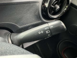 【オートライト】車外の明るさに応じて、自動的にライトの点灯・消灯をしてくれます。