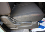 スズキ認定中古車とは、スズキが認定した検査員が、車両を検査し評価した、【車両状態証明書】付きの中古車です