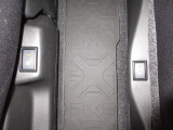 運転席&助手席シートヒーターが付いてます。寒い冬でもスイッチONで座面をあたたかくして、ドライブをさらに快適にしてくれます。
