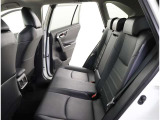 ゆとりある広々とした車内空間は、ドライブを始め買い物やレジャーなど、幅広く活躍します。一人でもみんなとでもお出かけを楽しみましょう!