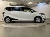 当社でご購入頂いた全ての車両はご納車前、エンジンオイル交換・ワイパーゴム・ブレーキ点検・調整・その他確認の上ご納車いたします。