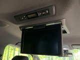 【フリップダウンモニター】大画面モニターで後席でもエンタメをお楽しみいただけます。小さなお子様にも大人気の装備です♪