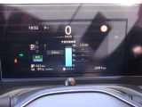 アドバンスドドライブアシストディスプレイは豊富な車両情報コンテンツを表示する、質感の高い先進的な7インチカラーディスプレイです。